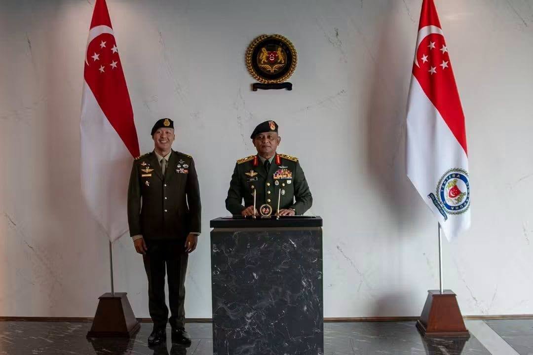 HUBUNGAN DAN KERJASAMA BILATERAL TENTERA DARAT MALAYSIA - SINGAPORE ARMY TERUS DIPERKUKUHKAN