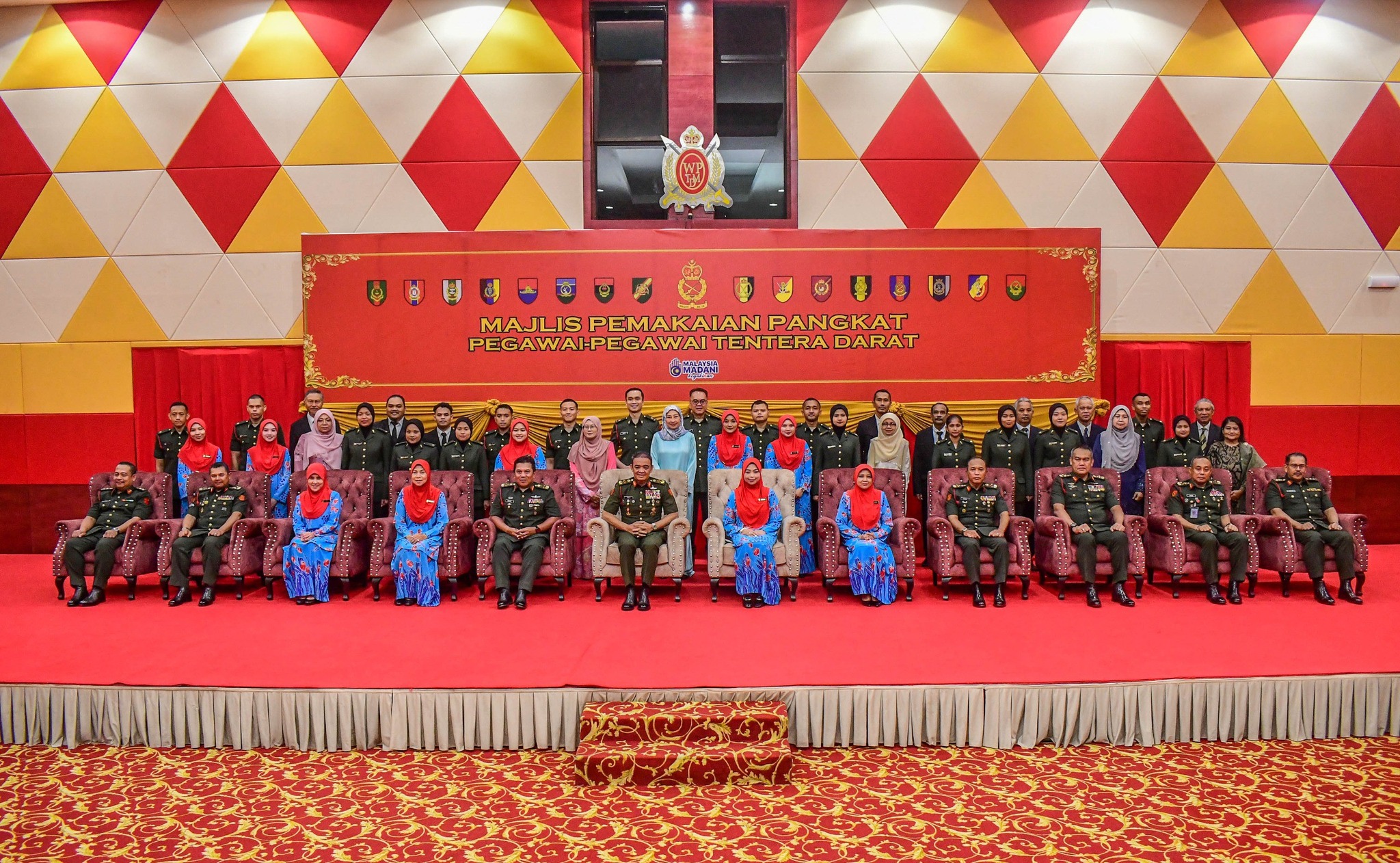 36 PEGAWAI TENTERA DARAT DINAIKAN PANGKAT ANGKAT MARTABAT PERTAHANAN NEGARA